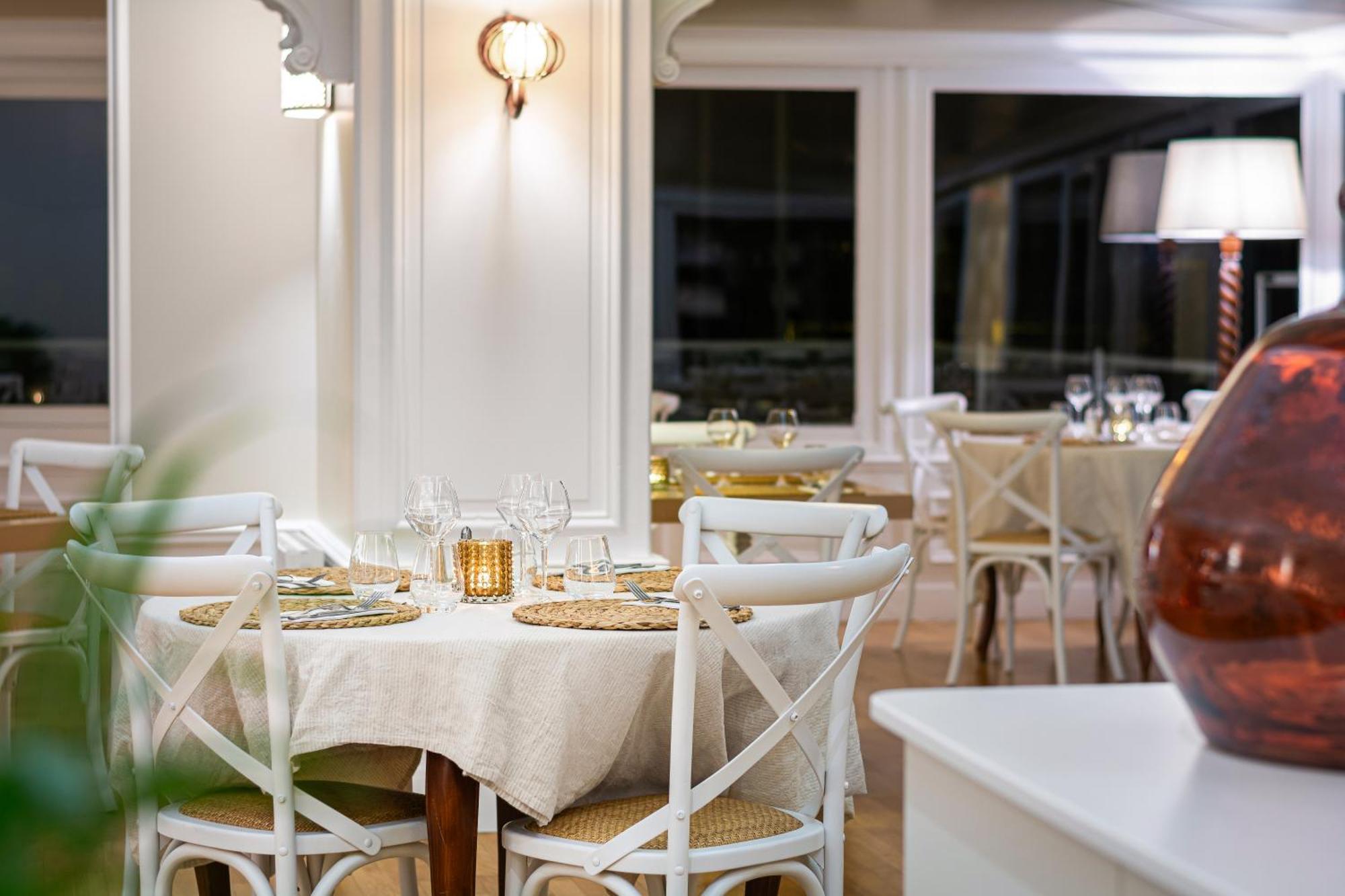 Hotel De La Plage กูร์เซิล-โซร์-แม ภายนอก รูปภาพ