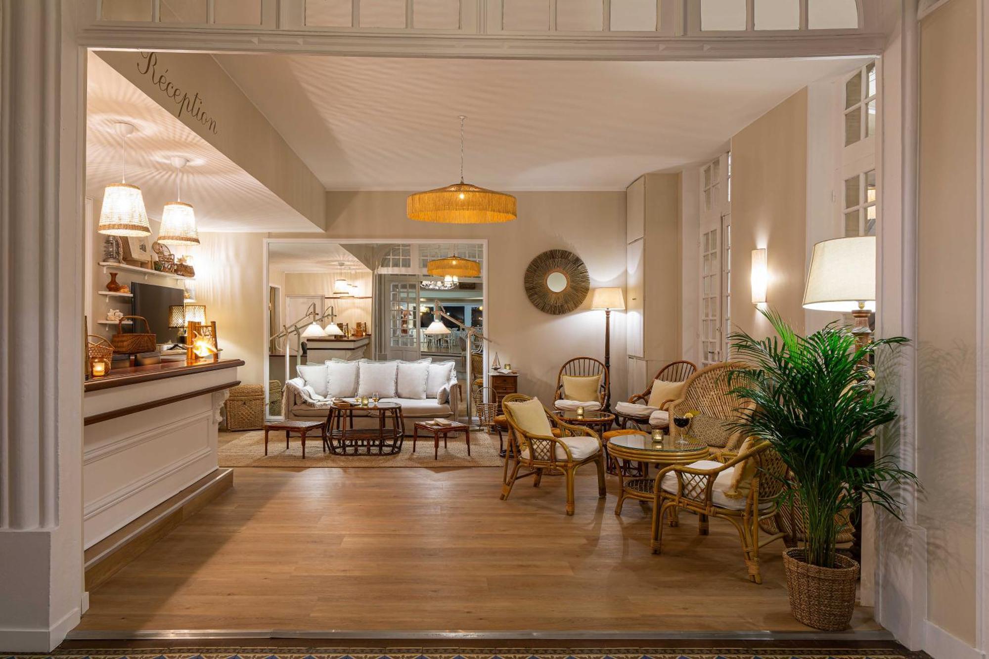 Hotel De La Plage กูร์เซิล-โซร์-แม ภายนอก รูปภาพ