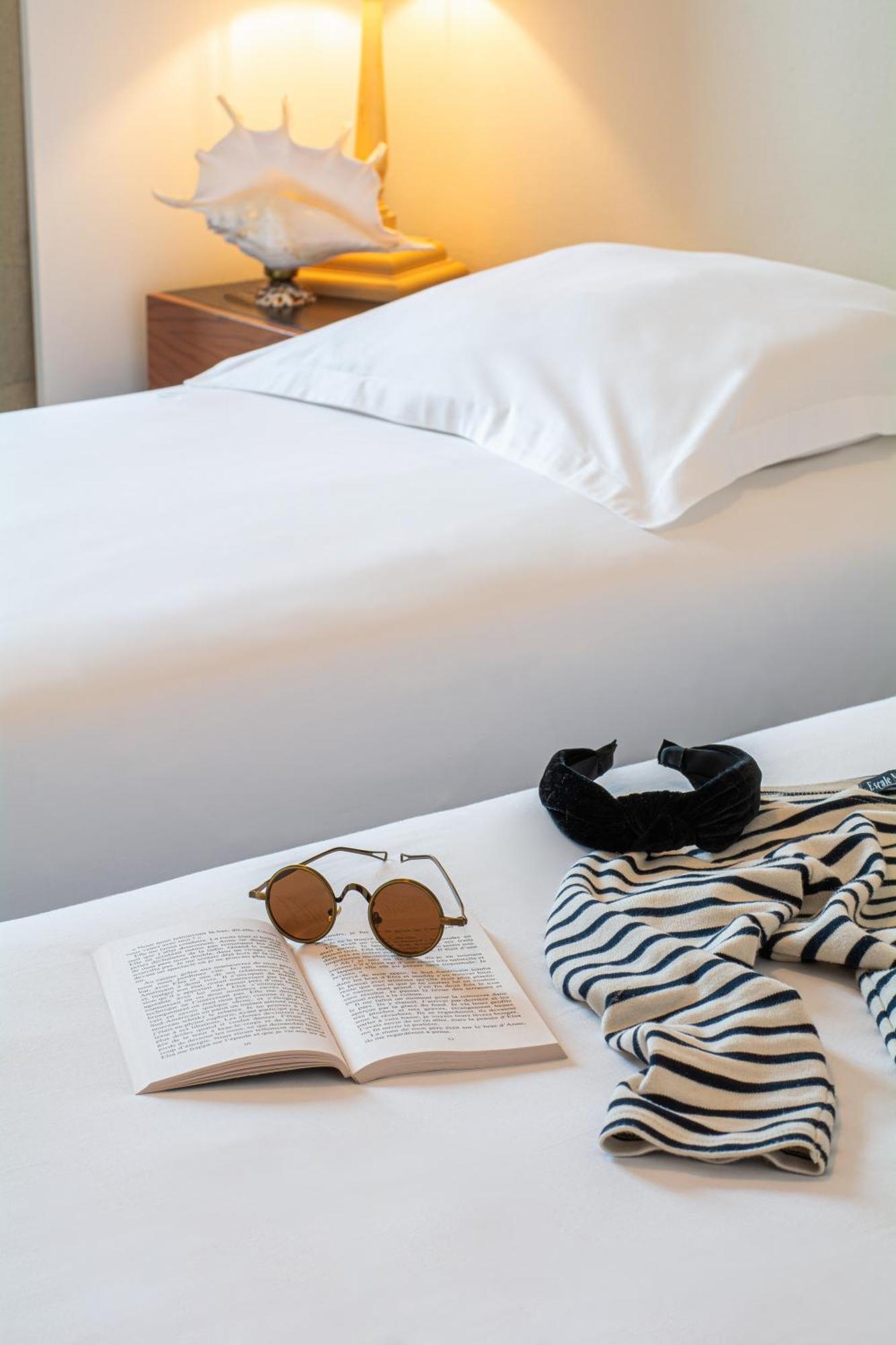 Hotel De La Plage กูร์เซิล-โซร์-แม ภายนอก รูปภาพ