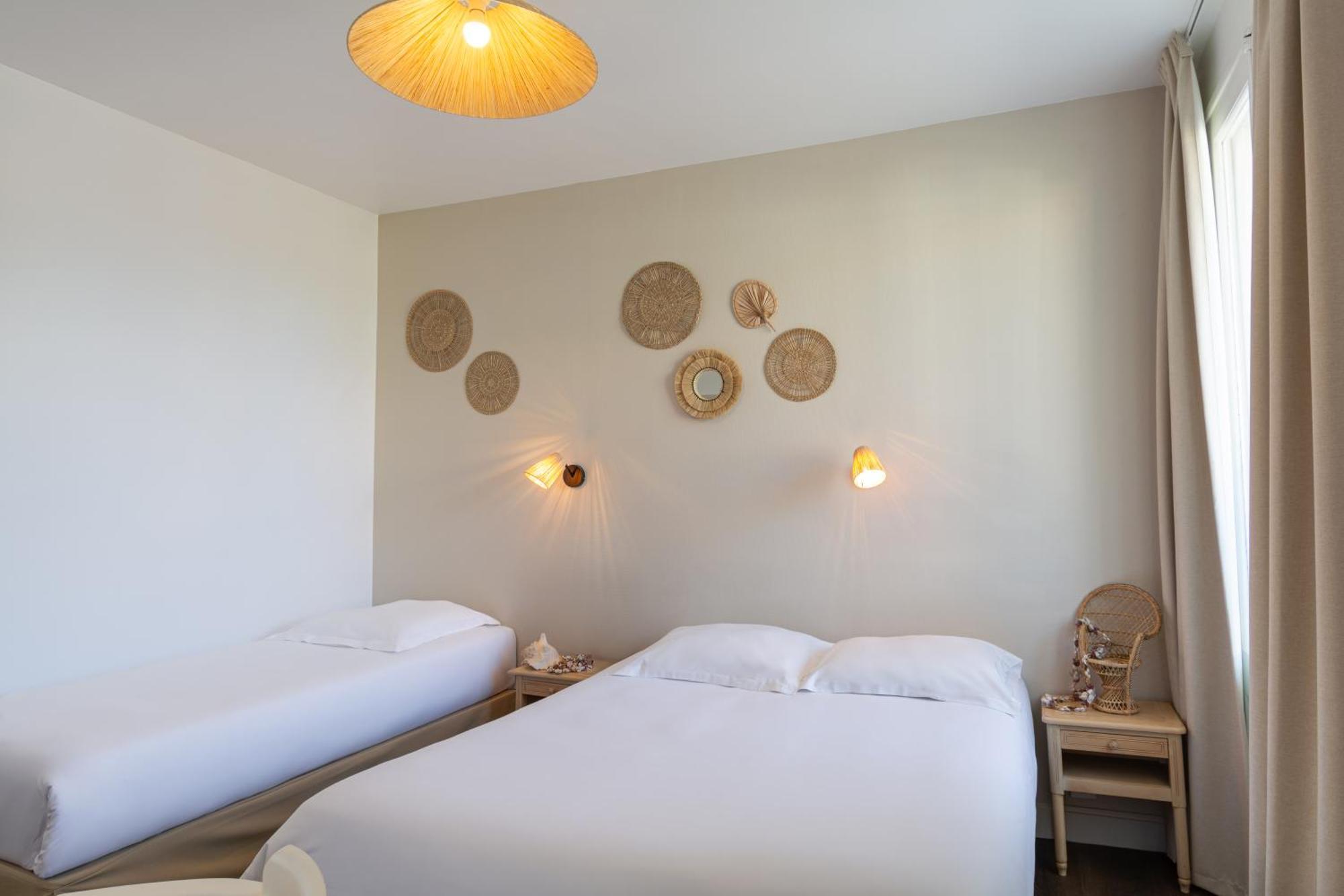 Hotel De La Plage กูร์เซิล-โซร์-แม ภายนอก รูปภาพ