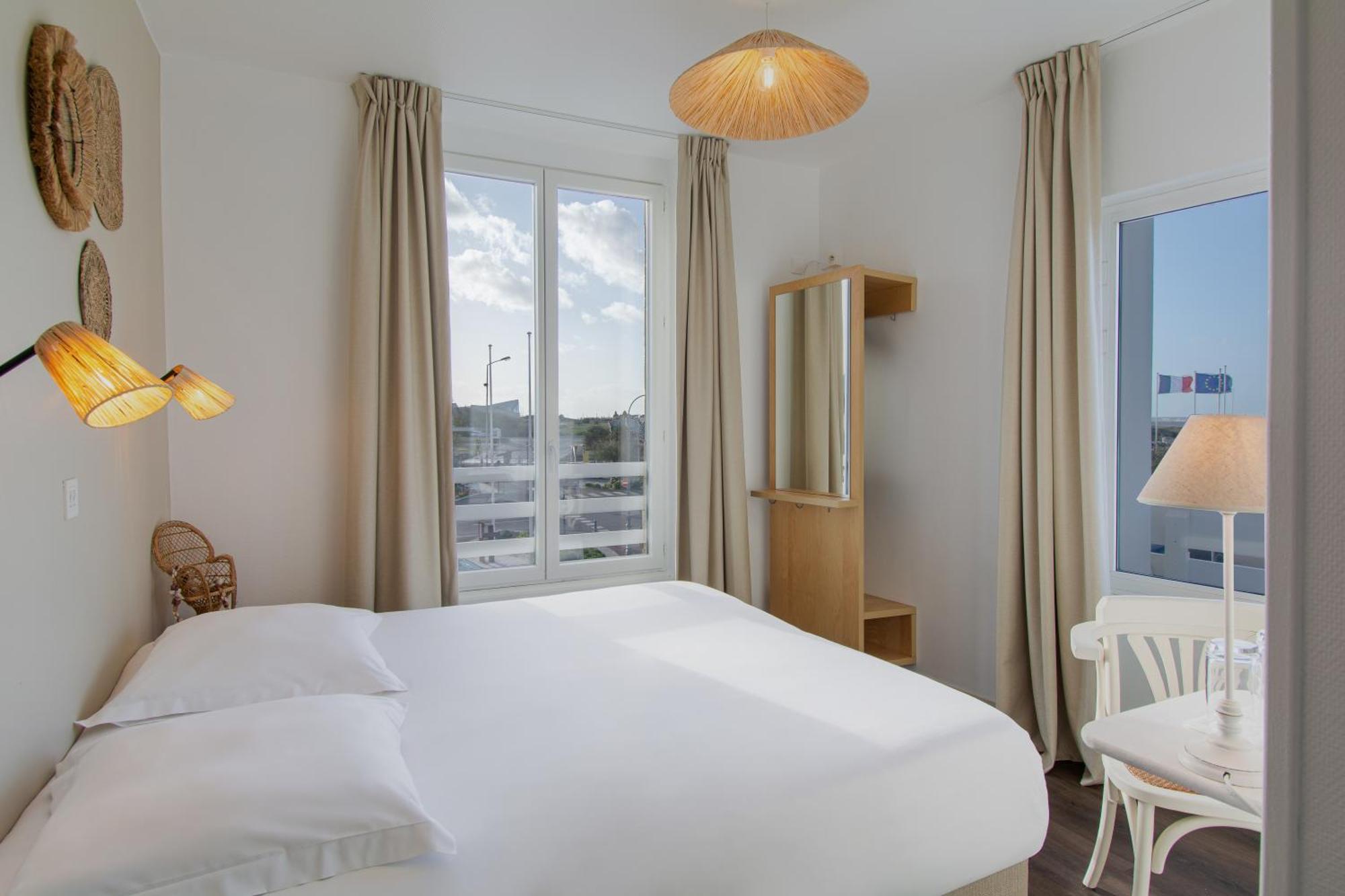 Hotel De La Plage กูร์เซิล-โซร์-แม ภายนอก รูปภาพ