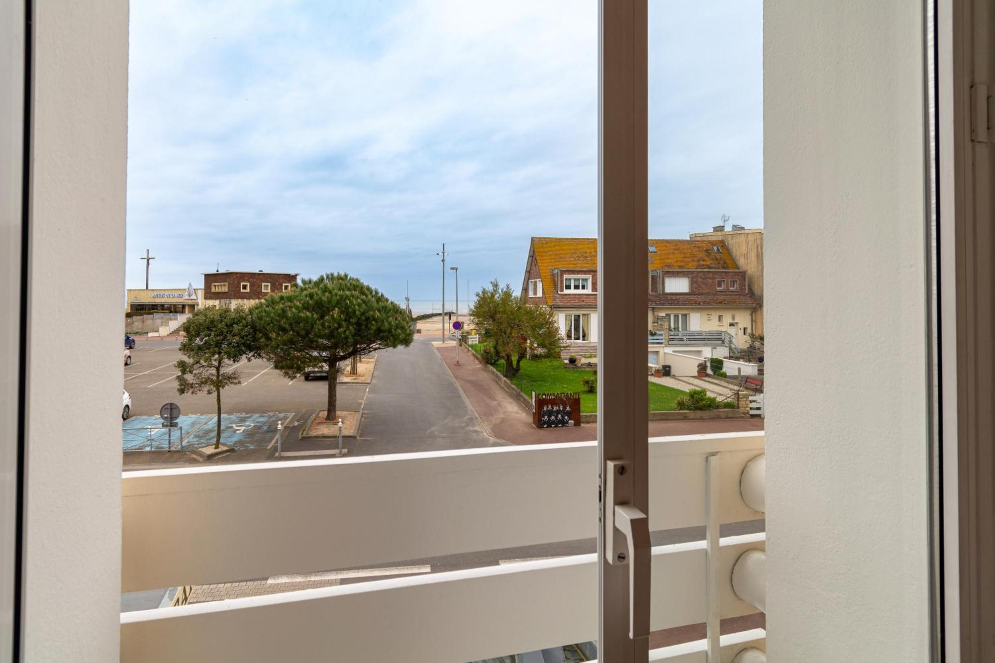 Hotel De La Plage กูร์เซิล-โซร์-แม ภายนอก รูปภาพ
