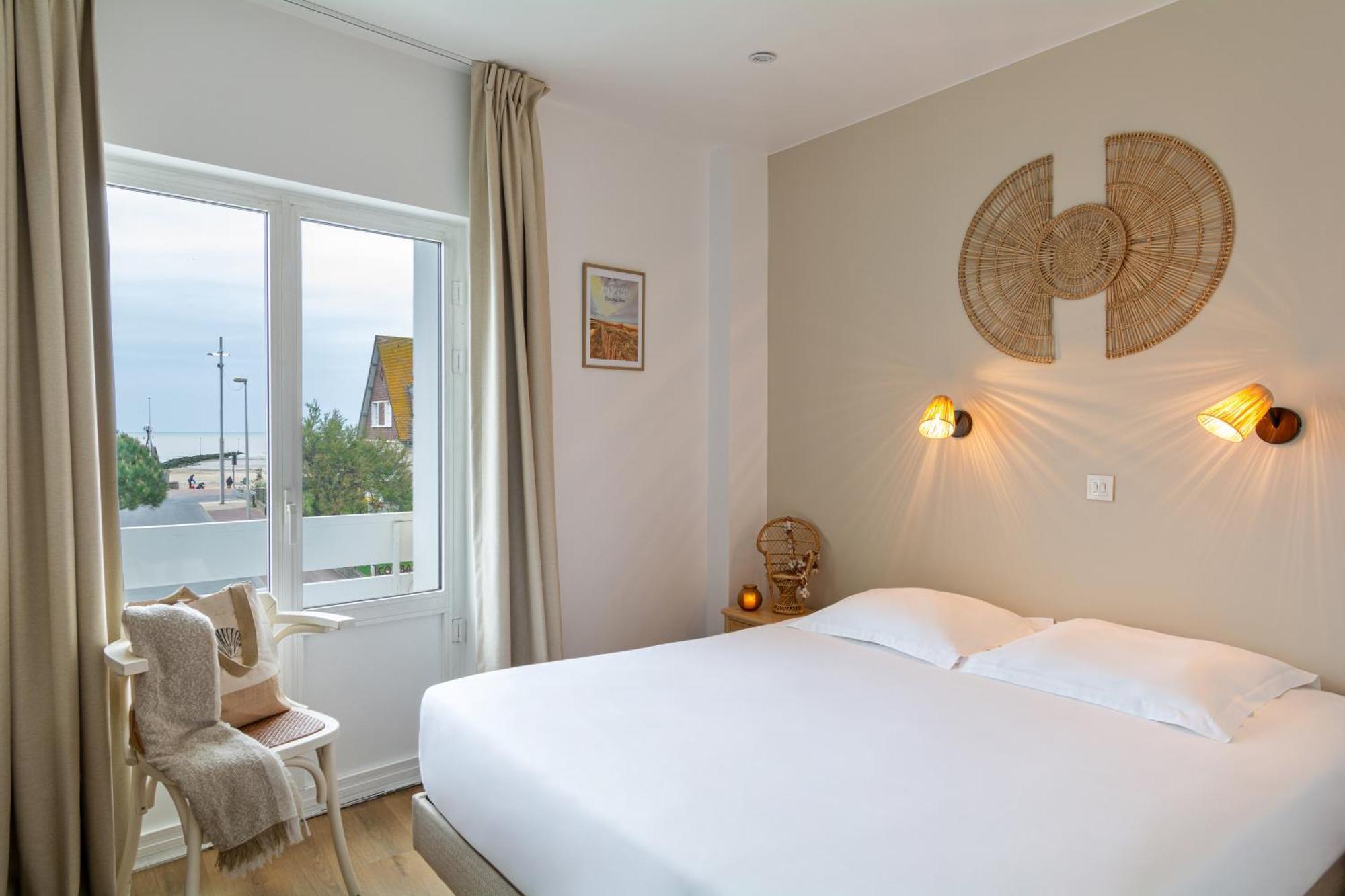 Hotel De La Plage กูร์เซิล-โซร์-แม ภายนอก รูปภาพ